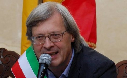 VITTORIO SGARBI PRONTO A CONDURRE ‘IL MIO CANTO LIBERO’ DAL 2 MAGGIO. E PER EVITARE LA PAR CONDICIO:”MI DIMETTO DA SINDACO DI SALEMI”