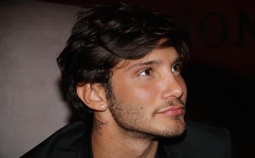 PEQUENOS GIGANTES: STEFANO DE MARTINO NEL CAST. NO CUCCARINI, TATANGELO E D’ALESSIO