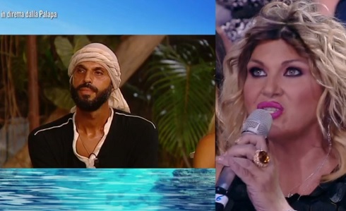 Isola, Nadia Rinaldi contro tutti: «Avete fatto un gruppo dove la cacca vi ha ricoperti»