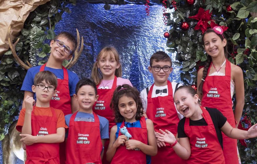 Junior Bake Off 6: questa sera il debutto dei coniugi Montrucchio. Ecco i concorrenti