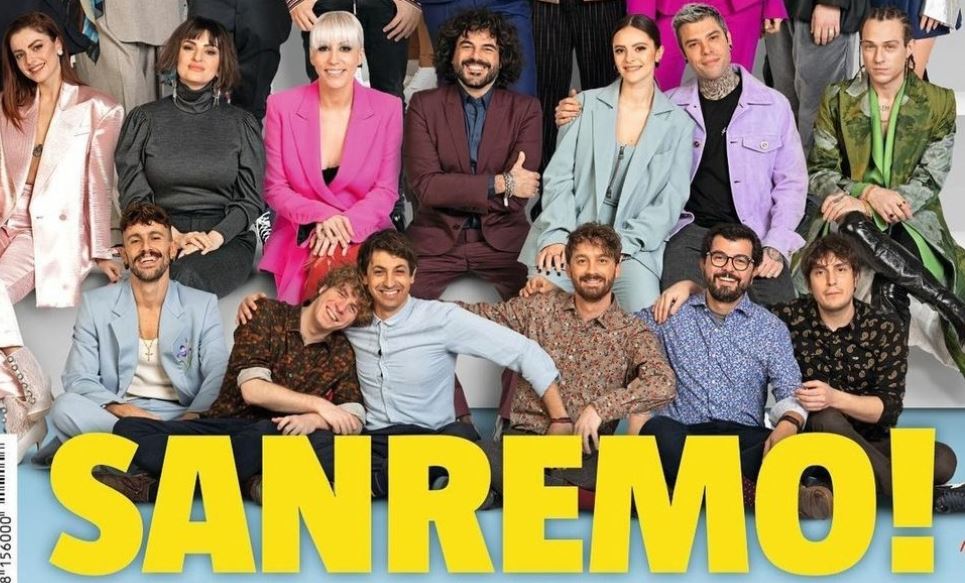 Sanremo 2021: la copertina di rito e… quella mano sul pacco!