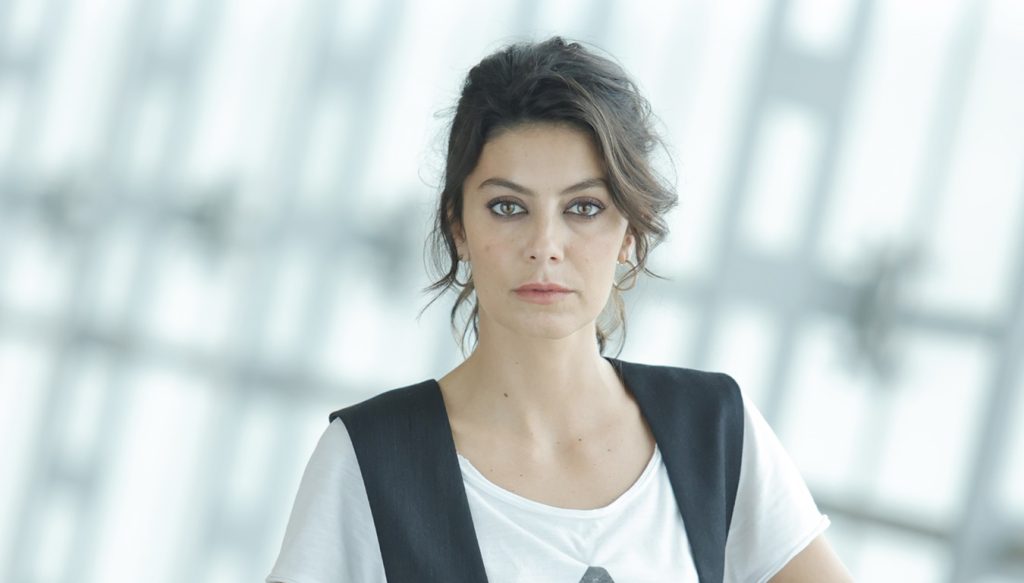 La Regola Del Gioco: Alessandra Mastronardi giocatrice d’azzardo nella nuova serie di Canale 5