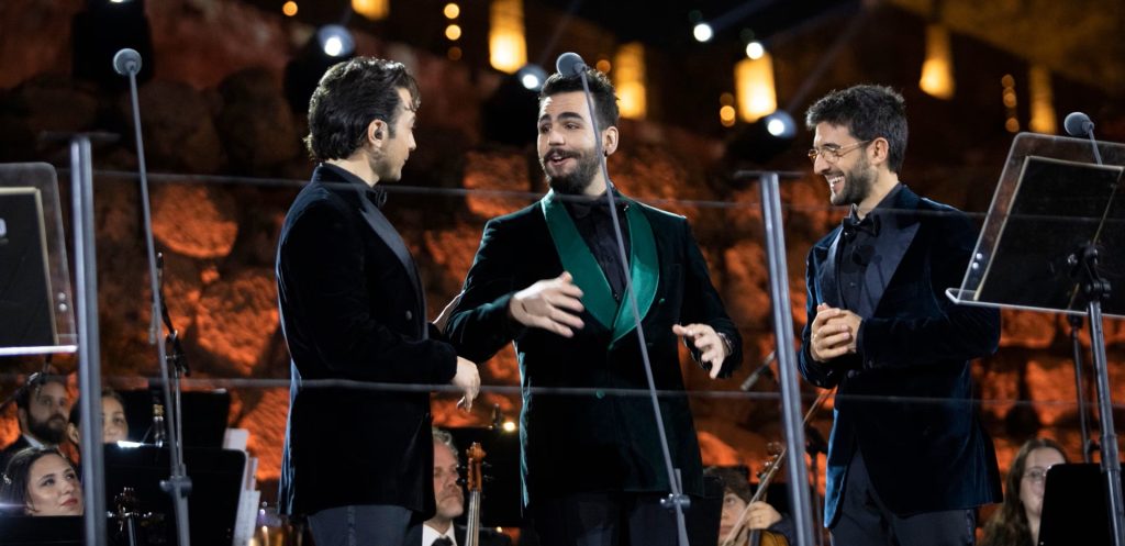 Concerto di Natale con Il Volo registrato il 31 agosto… col cappotto!