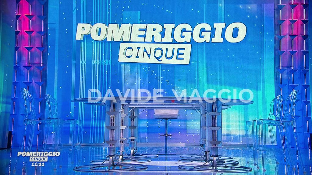 Ecco il tavolo di Pomeriggio Cinque