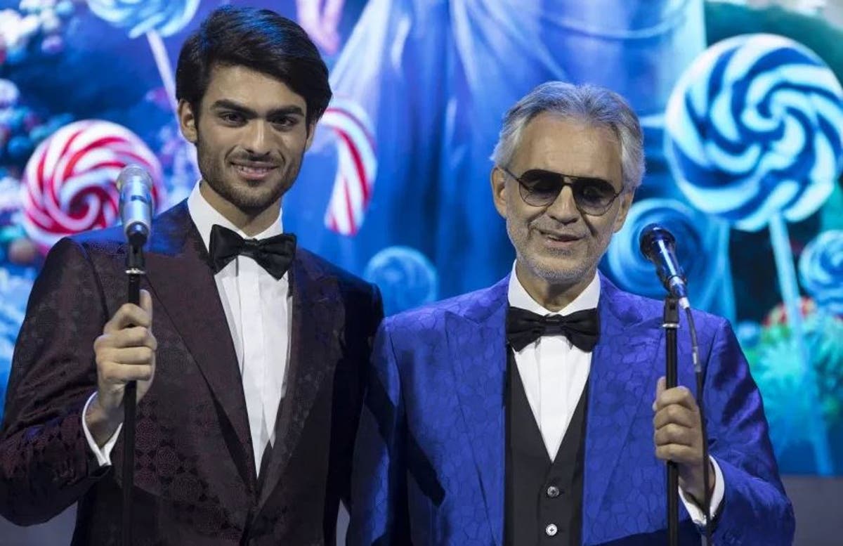 Sanremo, Bocelli sul palco con il figlio Amos - la Repubblica